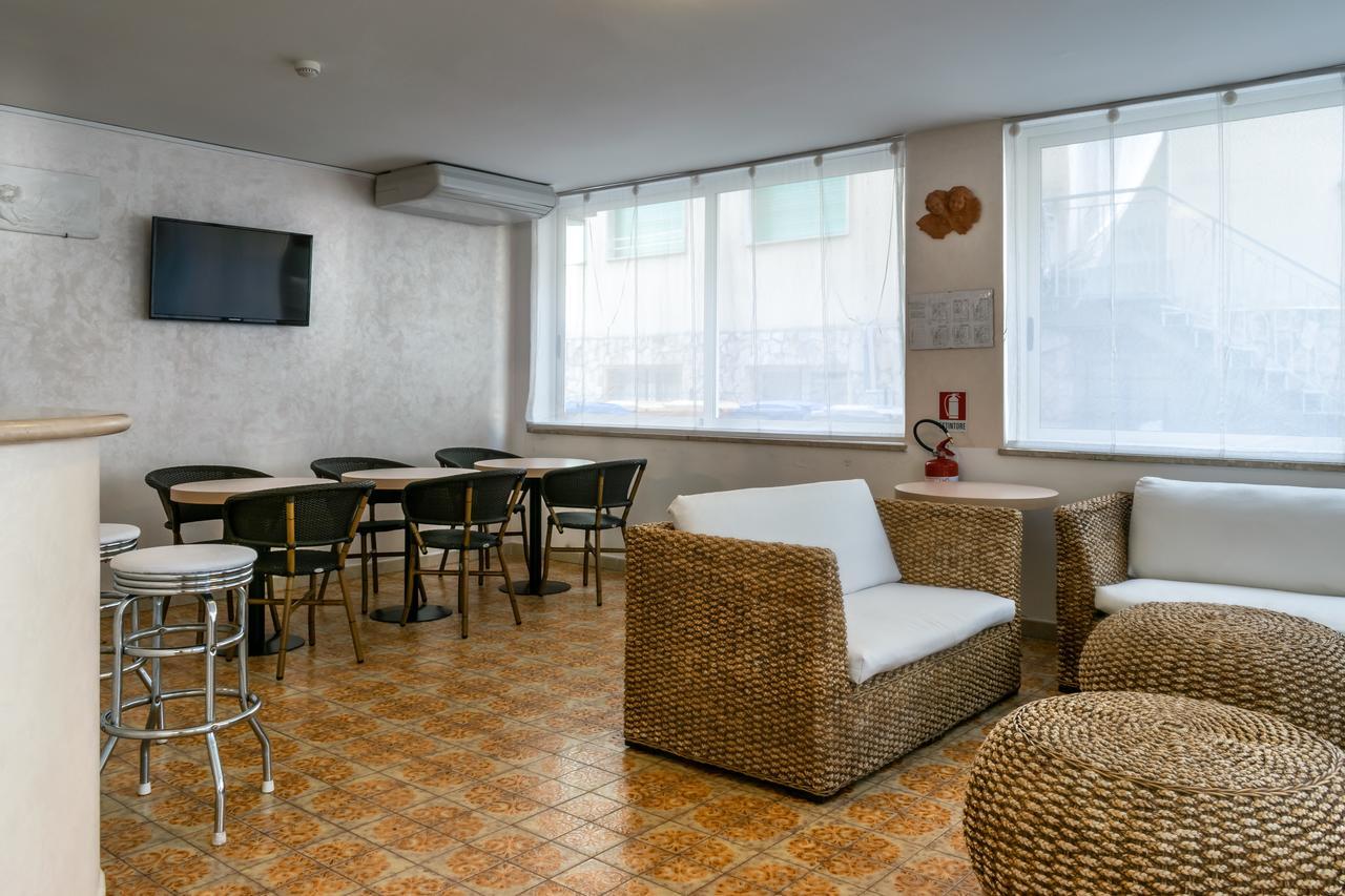 Hotel Stresa Rimini Esterno foto