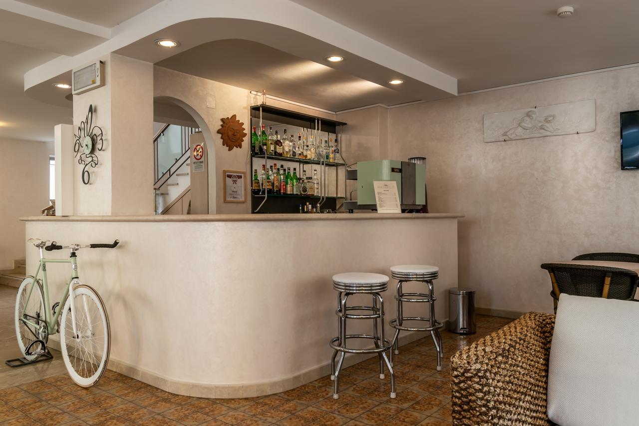 Hotel Stresa Rimini Esterno foto